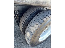 Vehicle Thumb #12