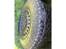Vehicle Thumb #9