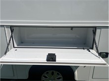 Vehicle Thumb #21