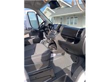 Vehicle Thumb #16