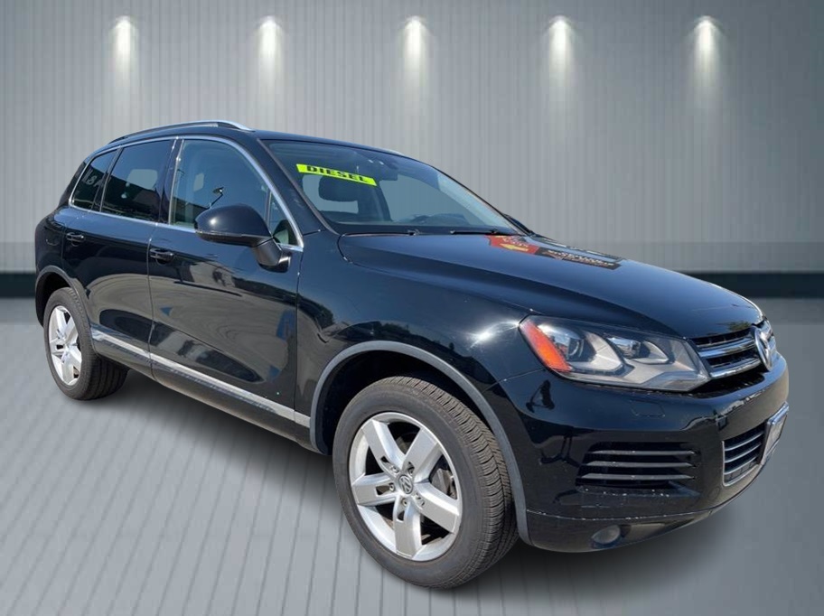2013 Volkswagen Touareg from A & M Auto