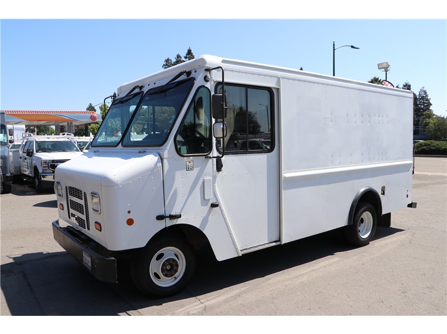 2016 Ford E-Series's photo