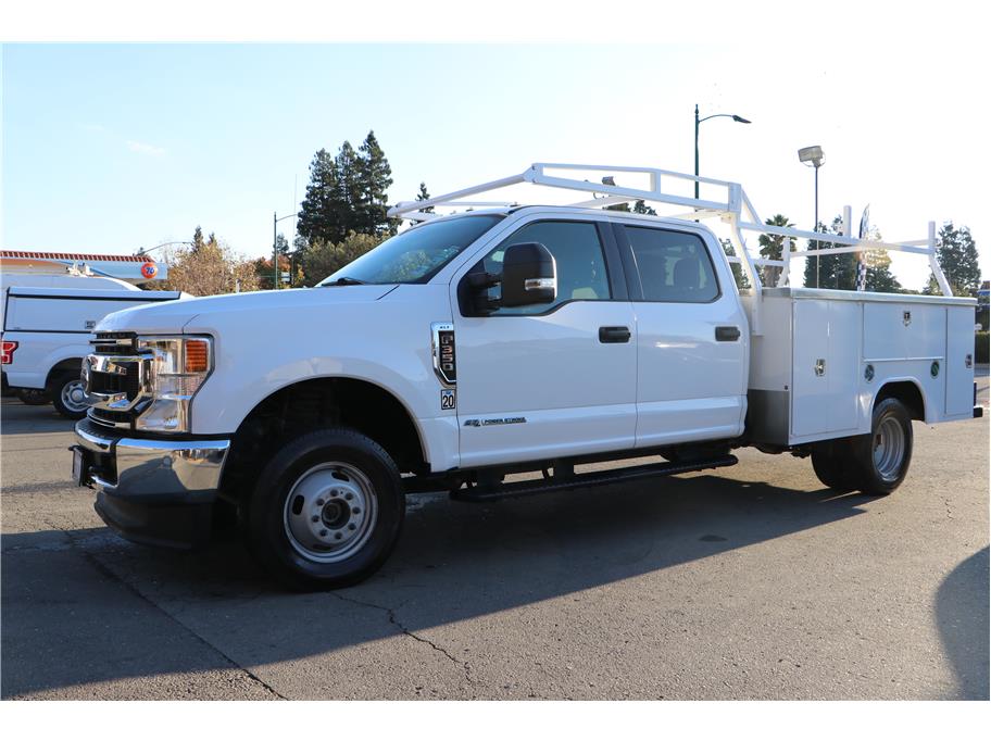 2020 Ford F350 Super Duty Crew Cab & Chassis