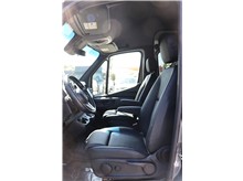 Vehicle Thumb #13