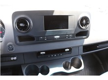 Vehicle Thumb #17