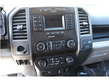 Vehicle Thumb #18