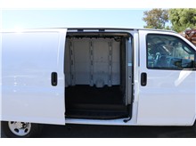 Vehicle Thumb #9