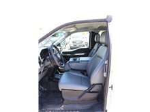Vehicle Thumb #15