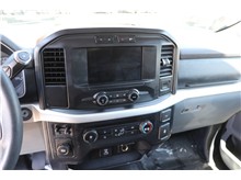 Vehicle Thumb #17