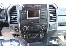 Vehicle Thumb #19
