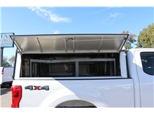 Vehicle Thumb #9