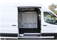 Vehicle Thumb #9
