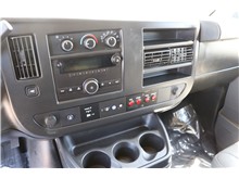 Vehicle Thumb #16