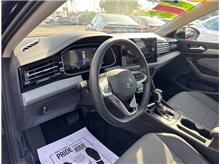 Vehicle Thumb #19
