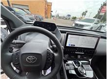 Vehicle Thumb #21