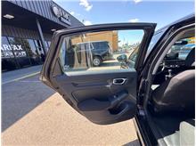 Vehicle Thumb #16