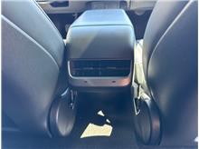 Vehicle Thumb #14