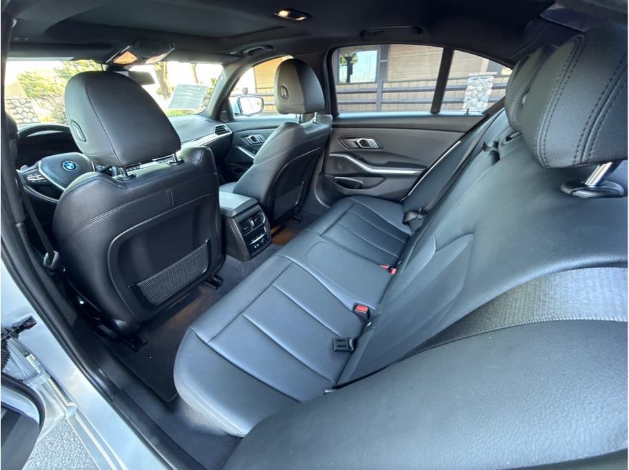 2019 BMW 3 Series 330i - Photo 9
