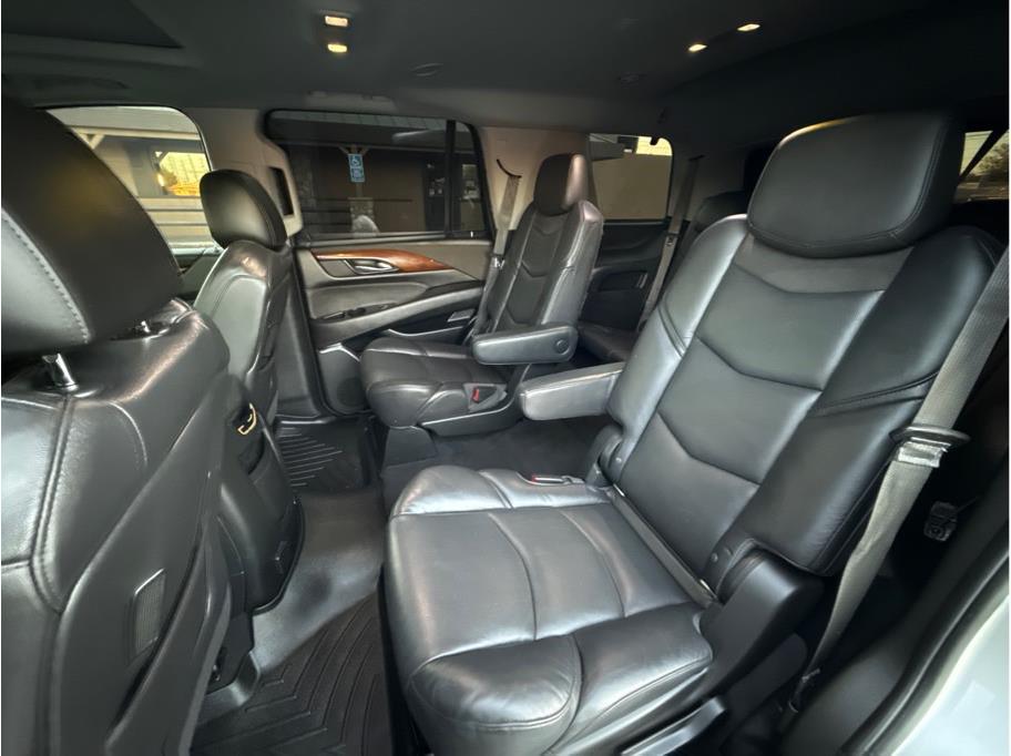2019 Cadillac Escalade Luxury - Photo 12