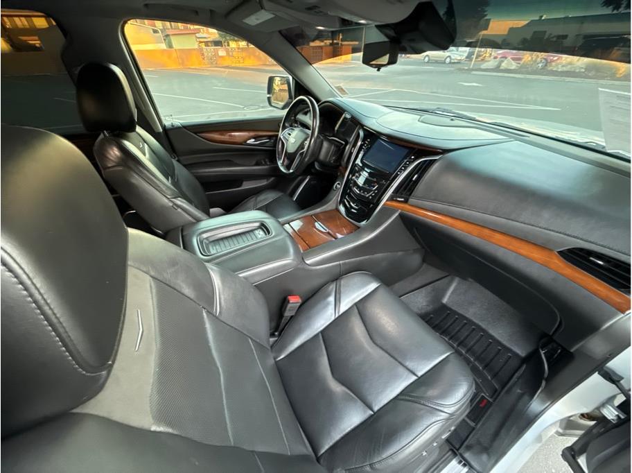 2019 Cadillac Escalade Luxury - Photo 13