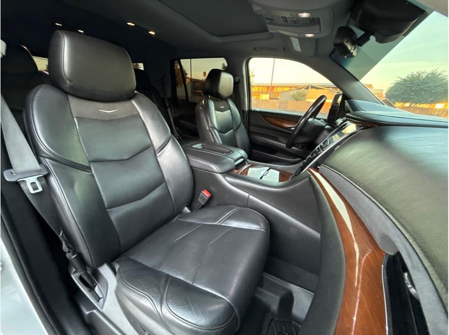 2019 Cadillac Escalade Luxury - Photo 14