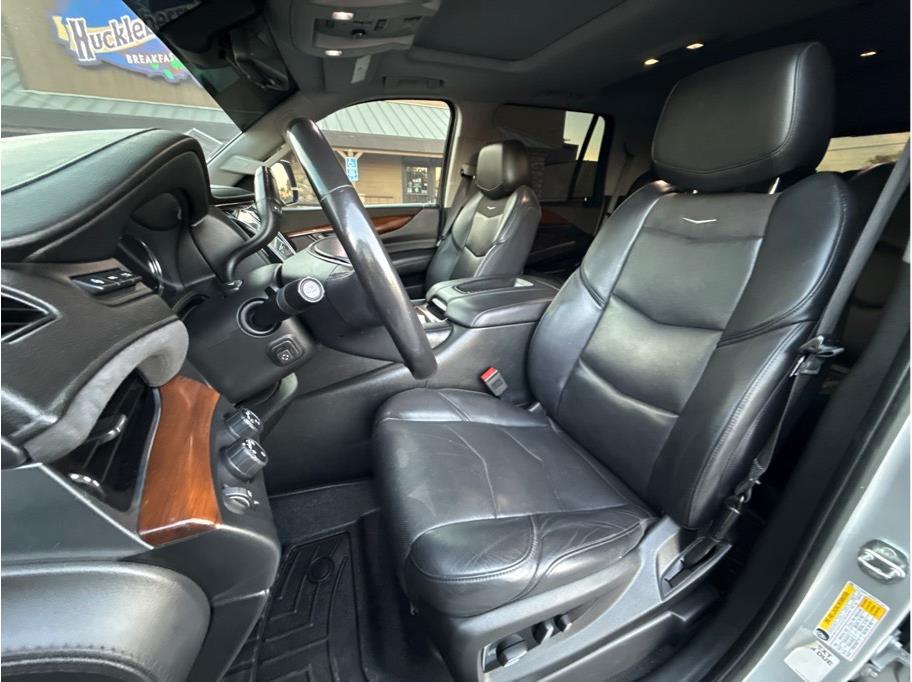 2019 Cadillac Escalade Luxury - Photo 57