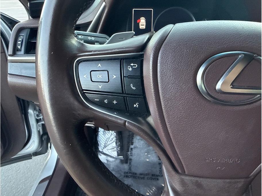2019 Lexus ES 350 - Photo 25