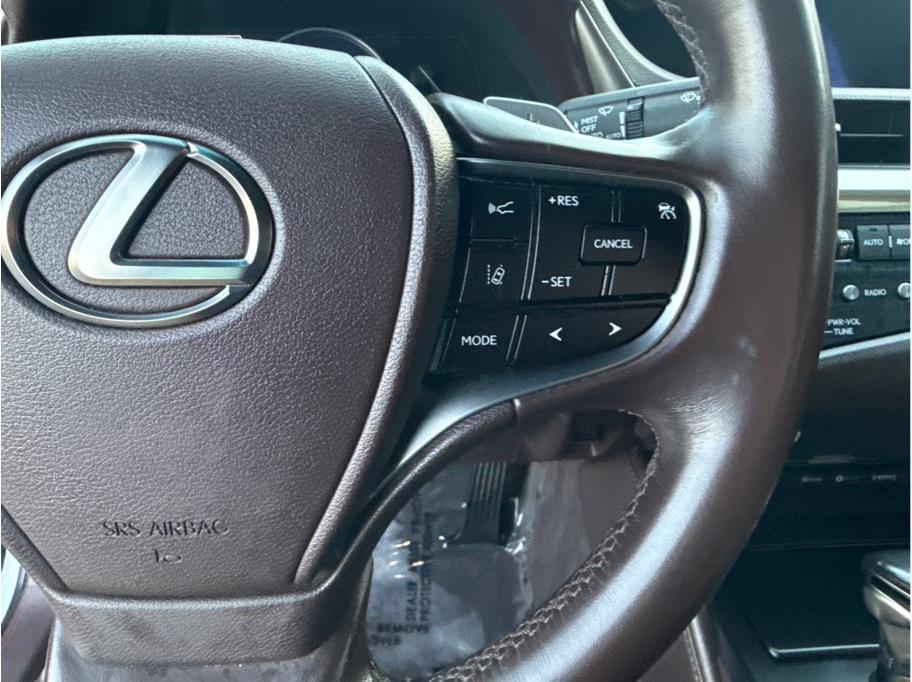 2019 Lexus ES 350 - Photo 26