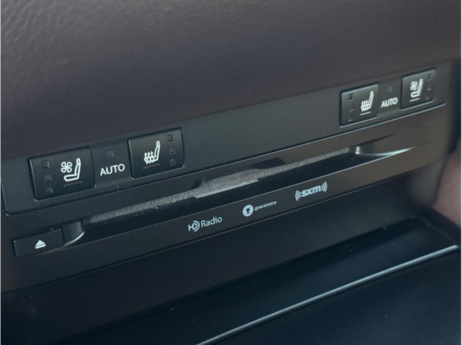 2019 Lexus ES 350 - Photo 32