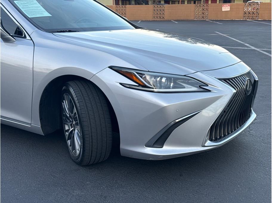 2019 Lexus ES 350 - Photo 43