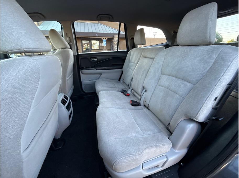 2016 Honda Pilot EX - Photo 10