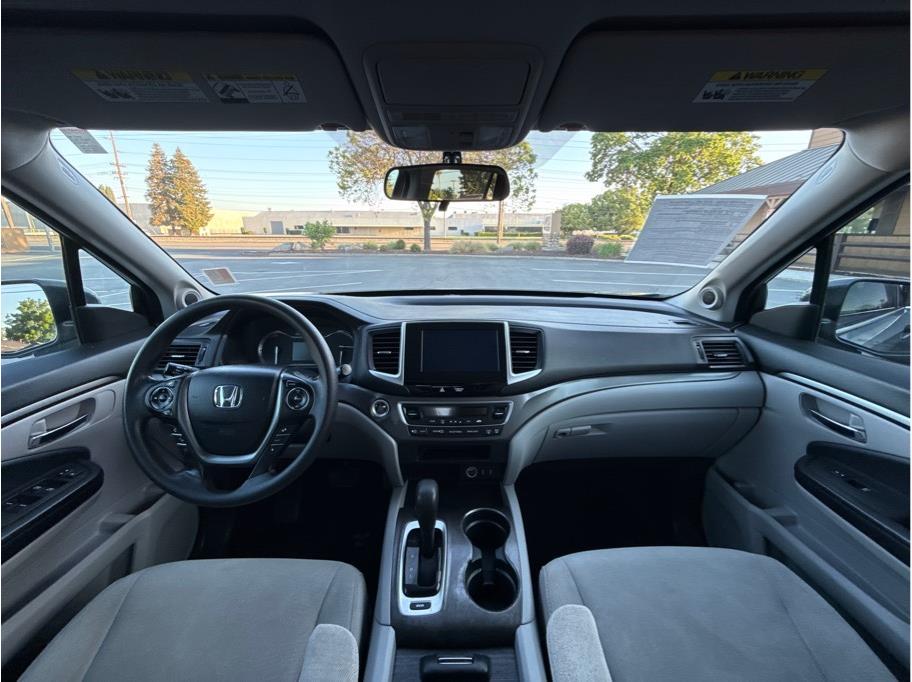 2016 Honda Pilot EX - Photo 16
