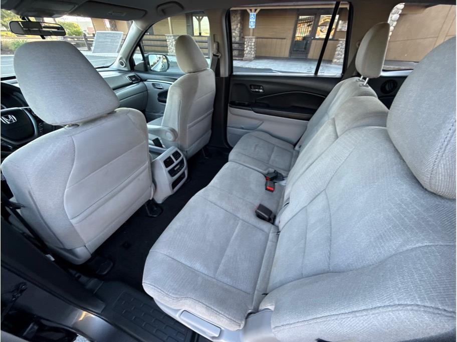 2016 Honda Pilot EX - Photo 9