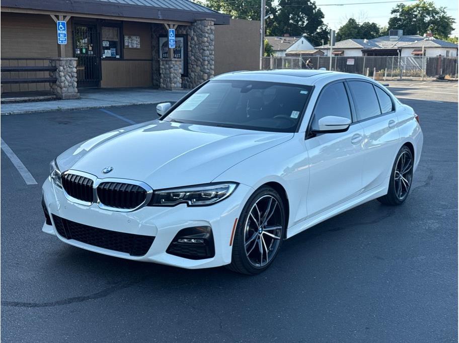 2019 BMW 3 Series 330i Sedan's photo