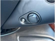Vehicle Thumb #25