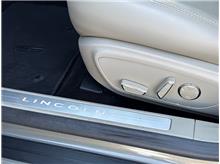 Vehicle Thumb #22