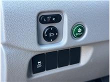 Vehicle Thumb #22