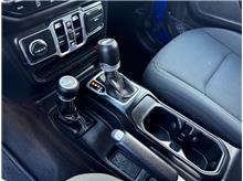 Vehicle Thumb #25