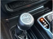 Vehicle Thumb #26