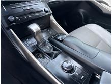 Vehicle Thumb #26