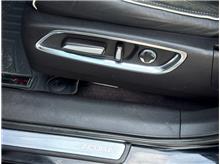 Vehicle Thumb #24