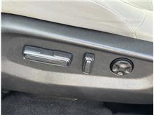 Vehicle Thumb #22