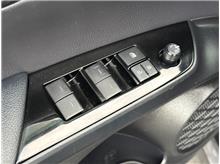 Vehicle Thumb #20