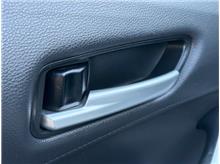 Vehicle Thumb #21
