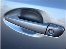 Vehicle Thumb #17