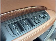 Vehicle Thumb #19