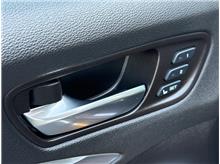 Vehicle Thumb #20