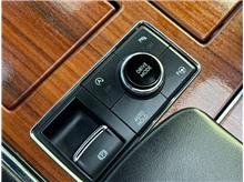 Vehicle Thumb #28