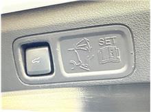 Vehicle Thumb #46
