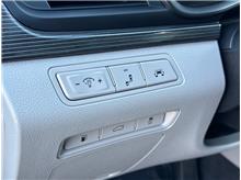 Vehicle Thumb #23
